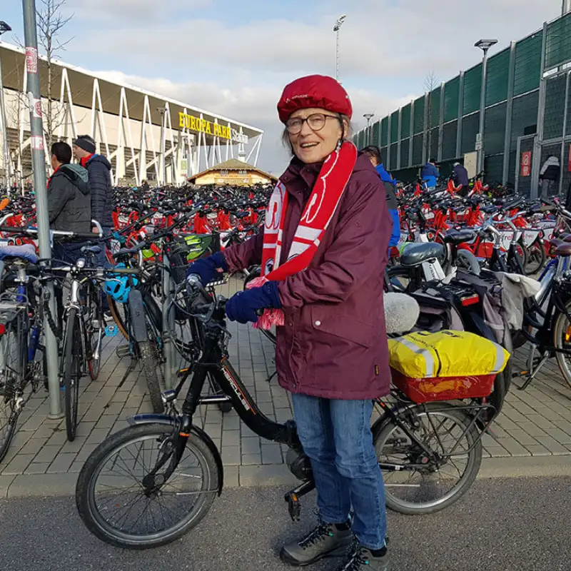 Fahrradfan Barbara radelt zum SC